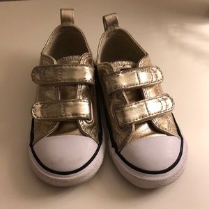 Converse (gold)